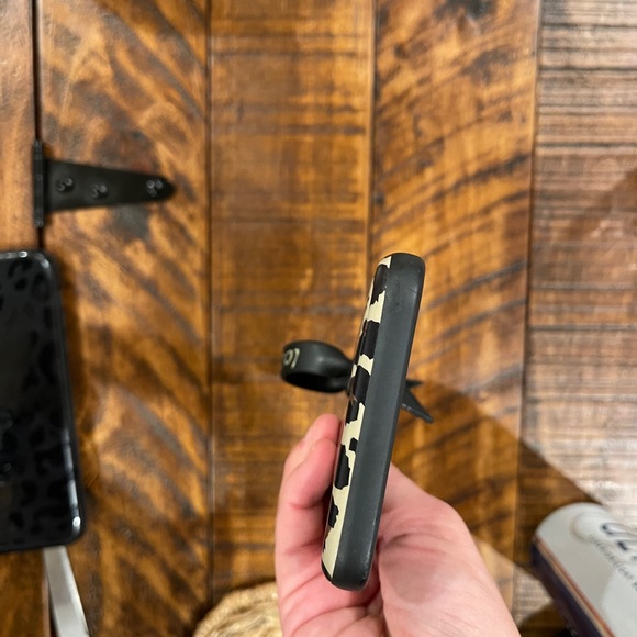 Loopy Case Leopard - Picture 3 of 5